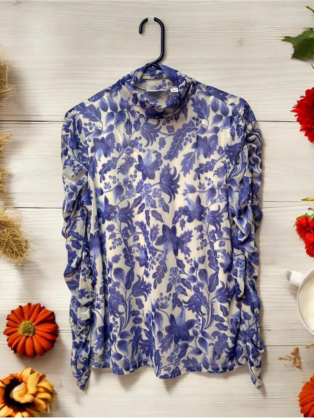 Susan Graver Floral Lined Blouse Womens Medium Blue & White Ruched Long Sleeves